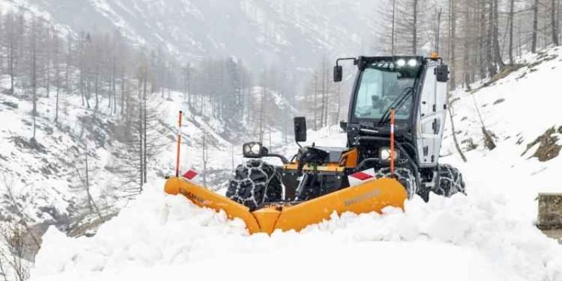 Snow Plough & Snow Removal Services 1_11zon